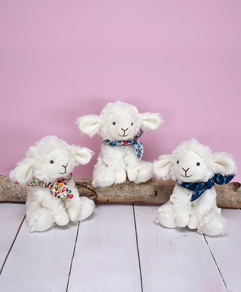 Peluche agneau blanc avec chouchou